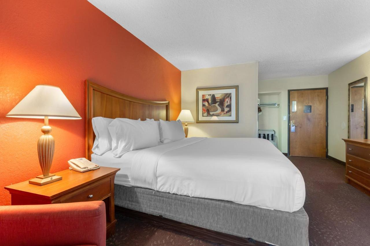 Holiday Inn Express Chicago-Downers Grove By Ihg Εξωτερικό φωτογραφία