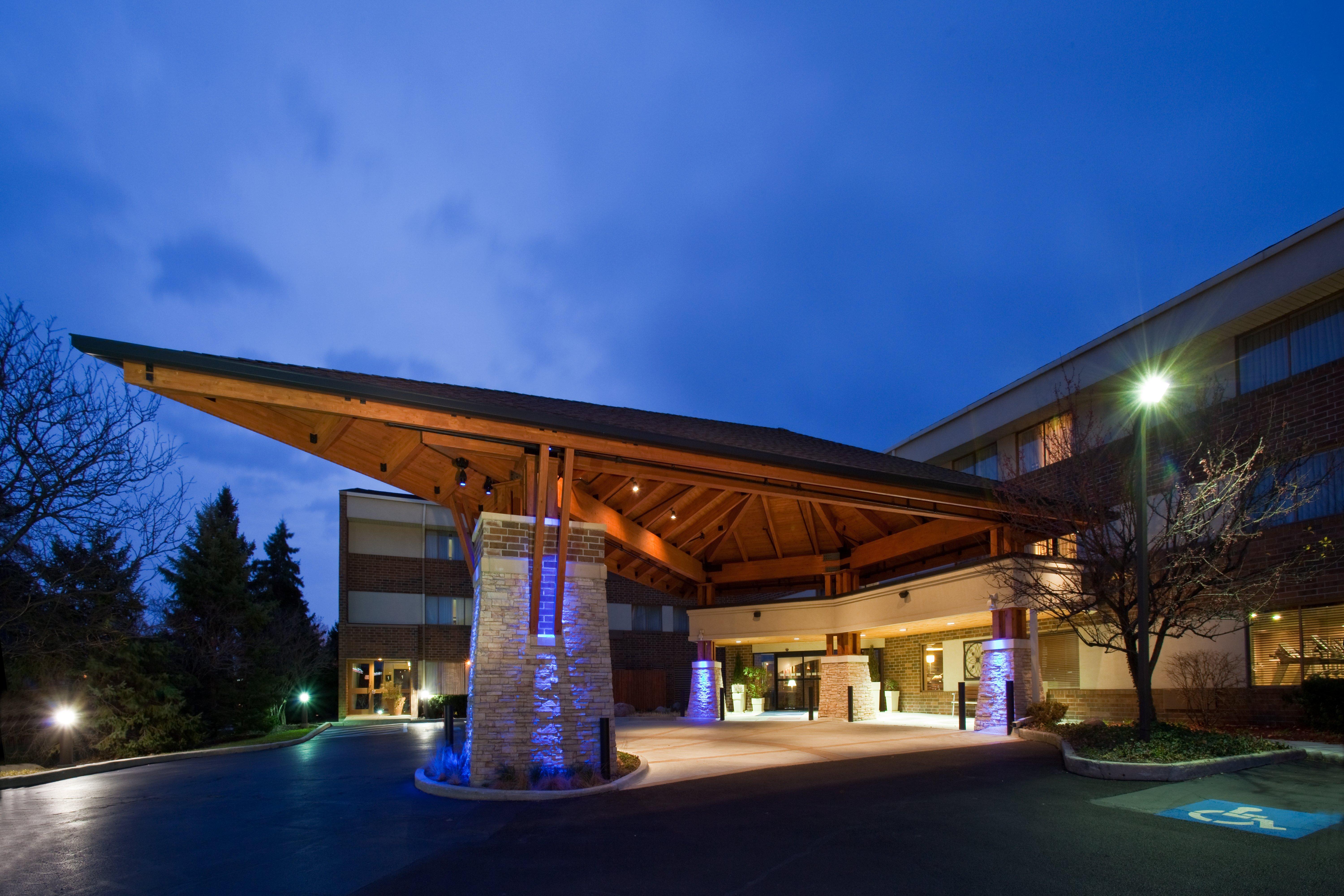 Holiday Inn Express Chicago-Downers Grove By Ihg Εξωτερικό φωτογραφία