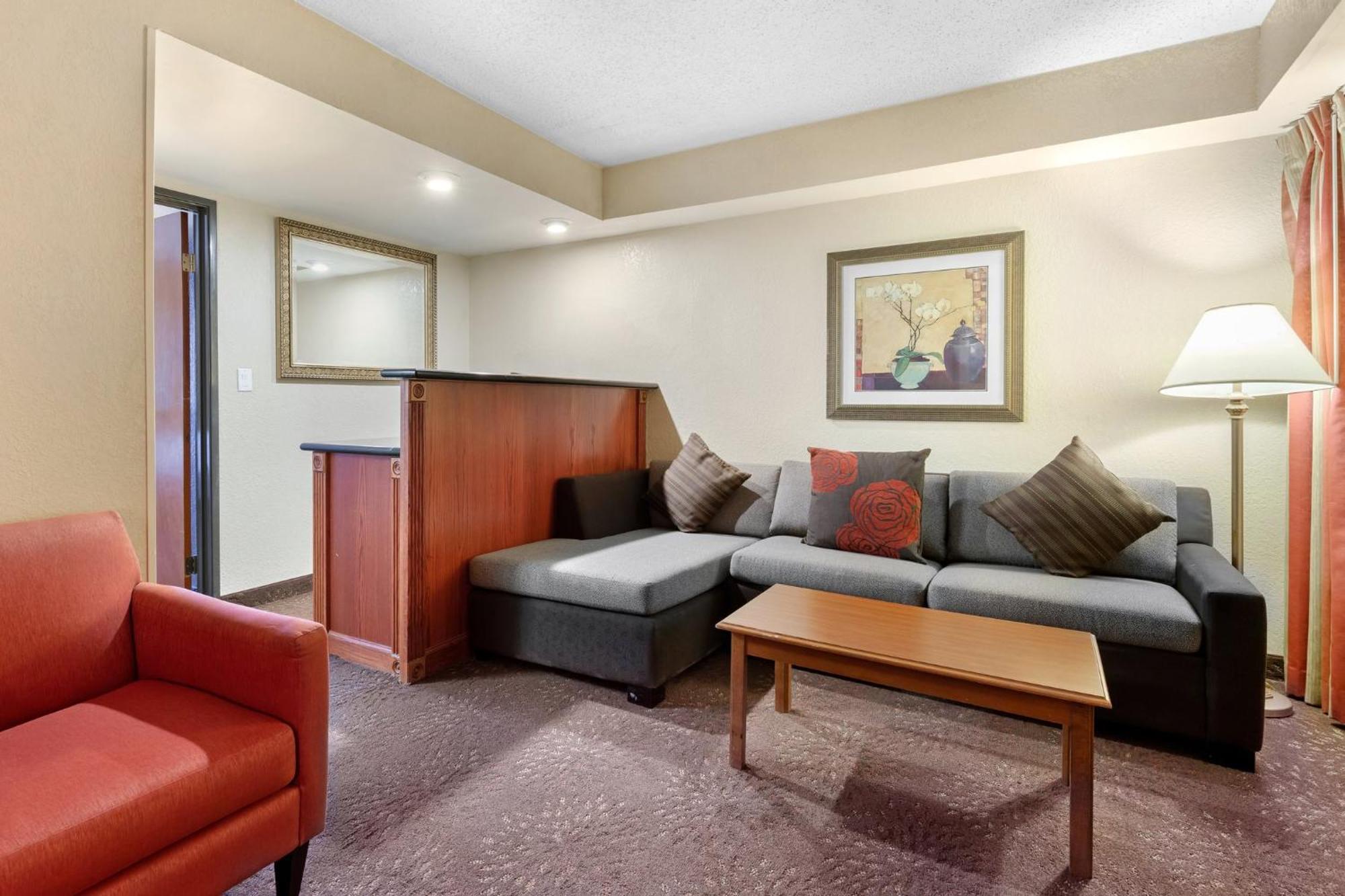 Holiday Inn Express Chicago-Downers Grove By Ihg Εξωτερικό φωτογραφία