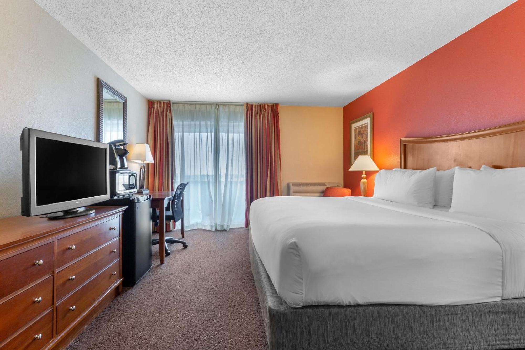 Holiday Inn Express Chicago-Downers Grove By Ihg Εξωτερικό φωτογραφία