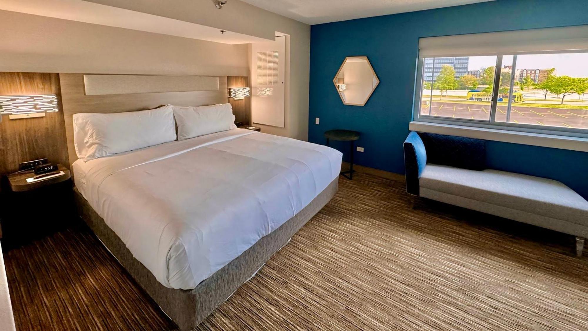 Holiday Inn Express Chicago-Downers Grove By Ihg Εξωτερικό φωτογραφία