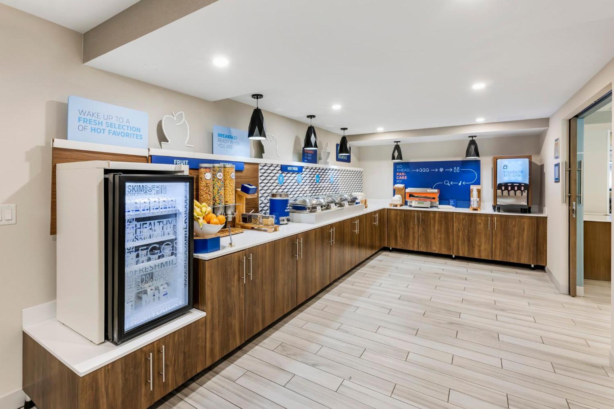 Holiday Inn Express Chicago-Downers Grove By Ihg Εξωτερικό φωτογραφία