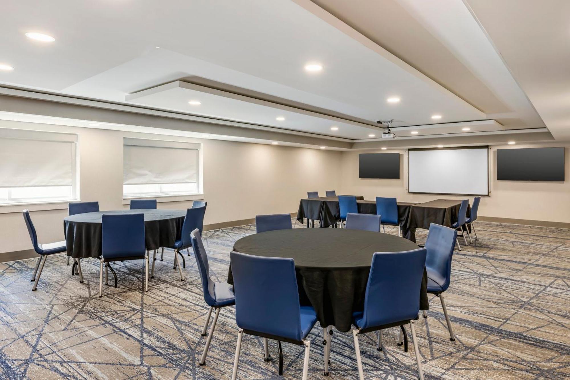 Holiday Inn Express Chicago-Downers Grove By Ihg Εξωτερικό φωτογραφία