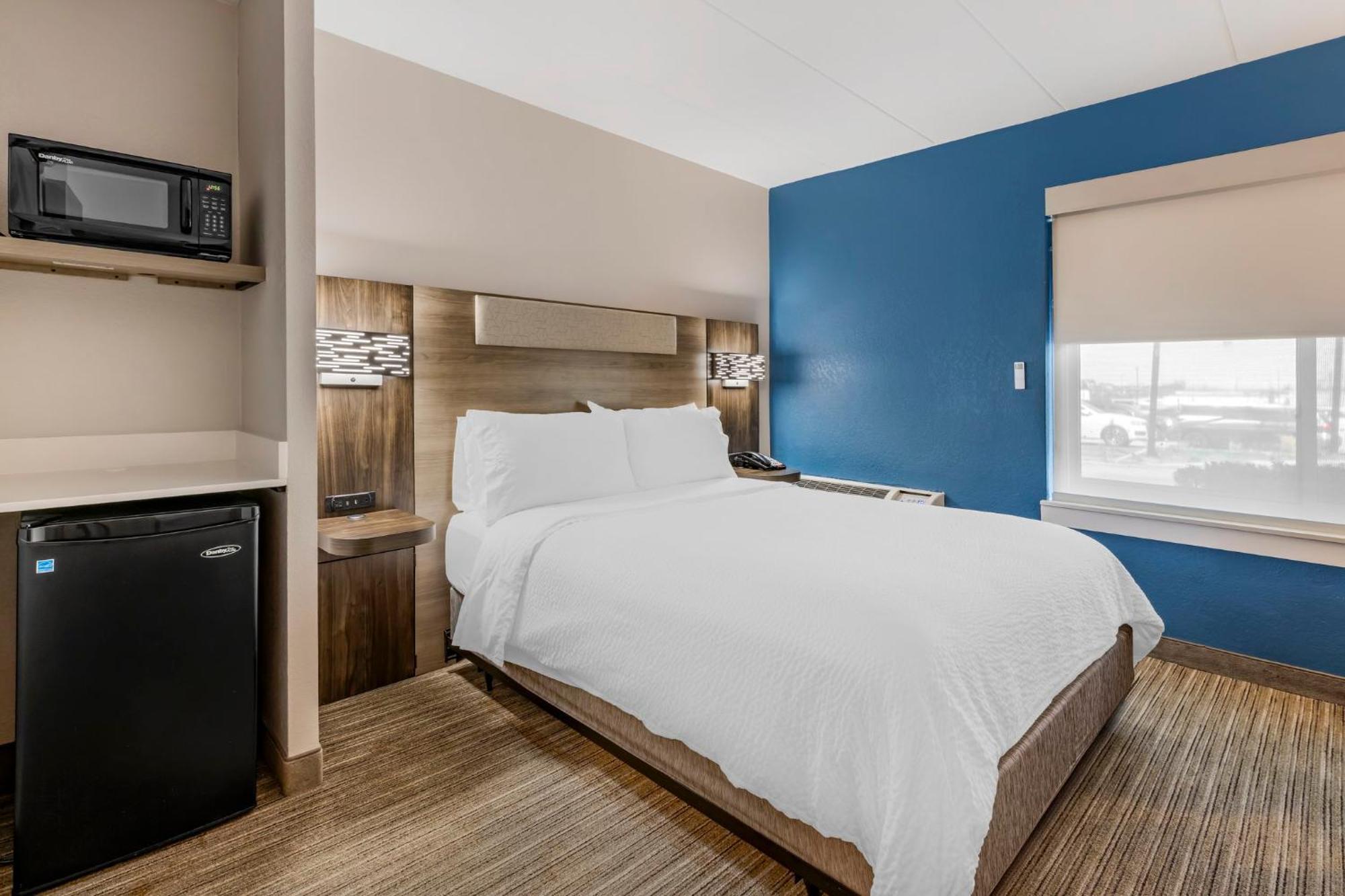 Holiday Inn Express Chicago-Downers Grove By Ihg Εξωτερικό φωτογραφία