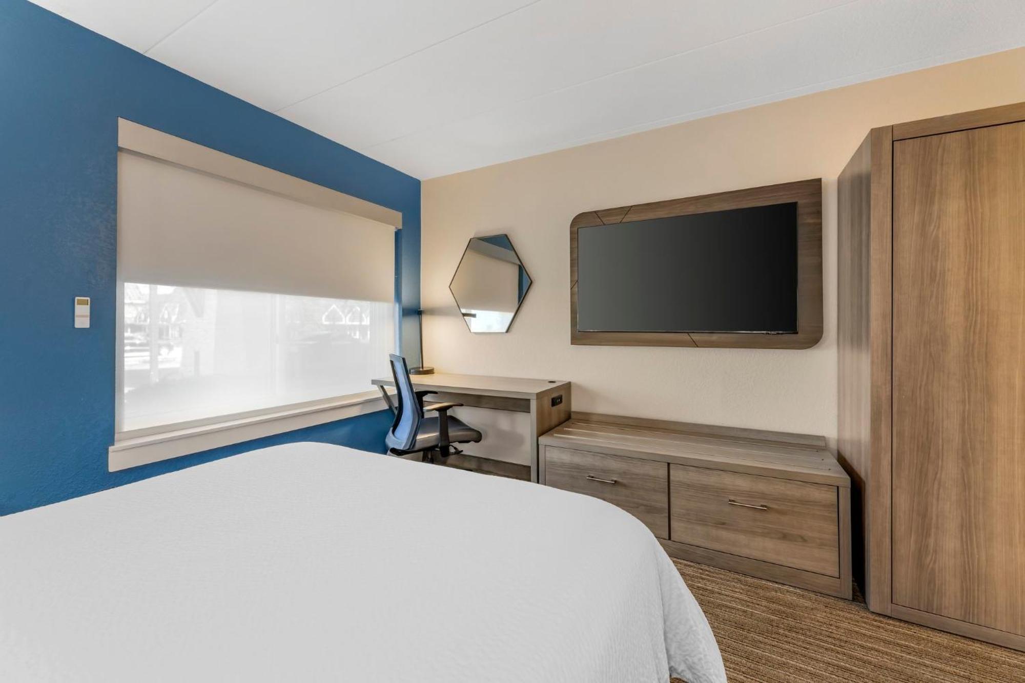 Holiday Inn Express Chicago-Downers Grove By Ihg Εξωτερικό φωτογραφία