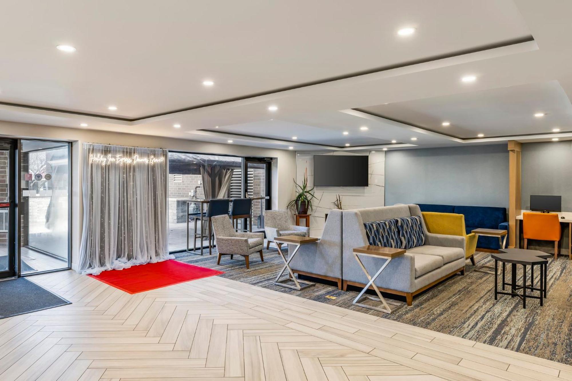 Holiday Inn Express Chicago-Downers Grove By Ihg Εξωτερικό φωτογραφία