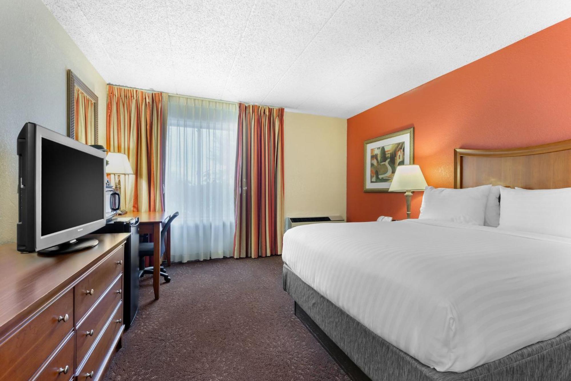 Holiday Inn Express Chicago-Downers Grove By Ihg Εξωτερικό φωτογραφία