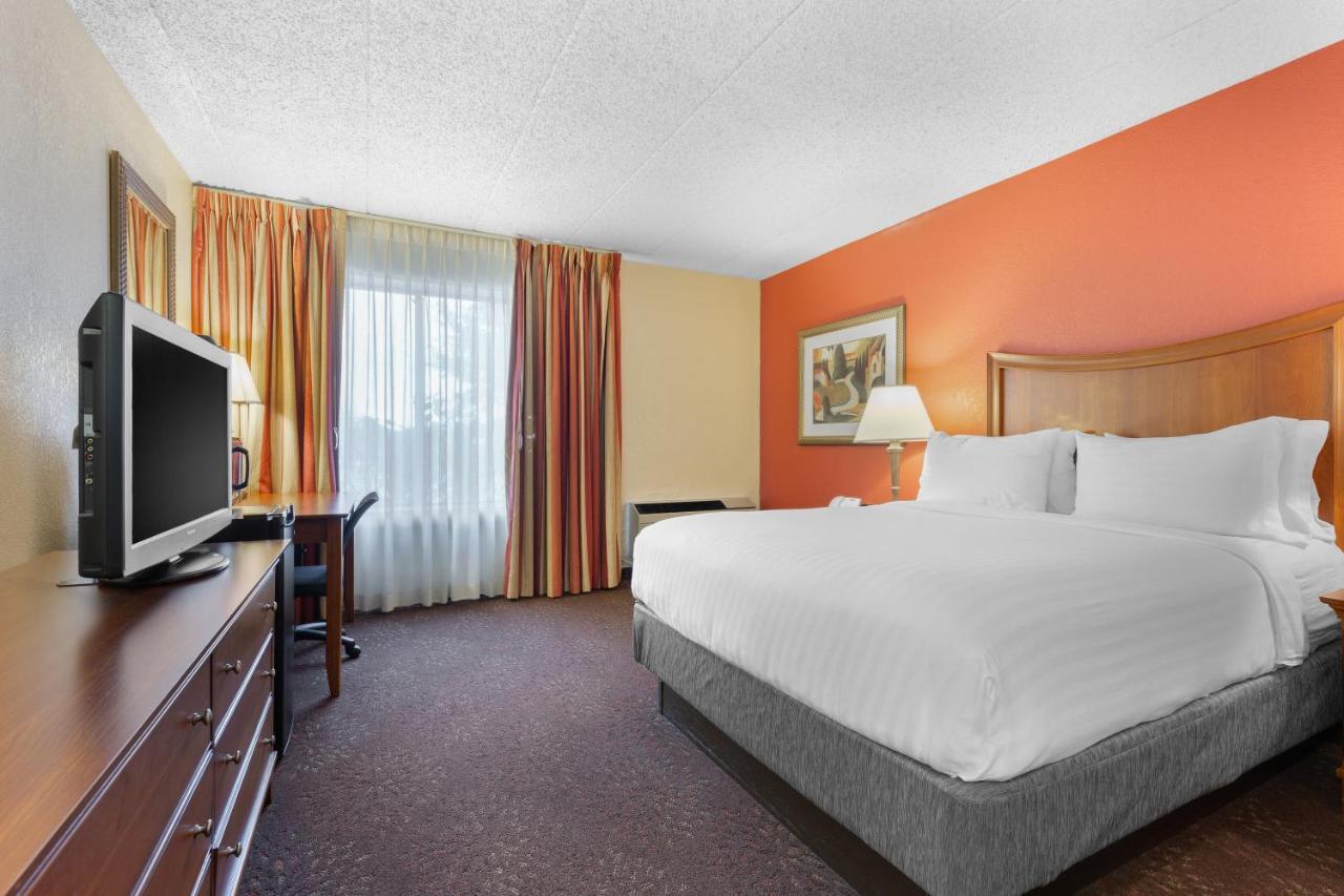 Holiday Inn Express Chicago-Downers Grove By Ihg Εξωτερικό φωτογραφία